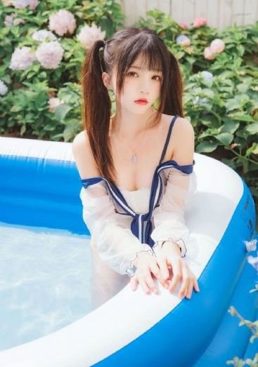 《隔壁女邻居》在线看